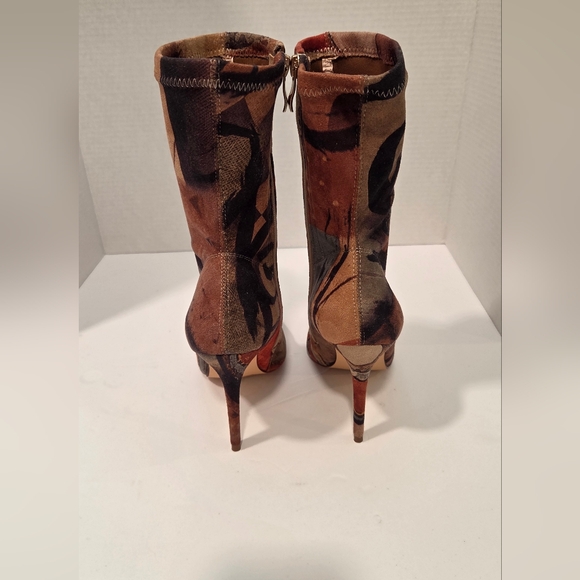 NEW Viviana Multicolor Artistic Heeled Boots - Picture 2 of 7